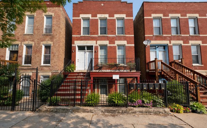 Pictures of Multifamily property located at 460 W 28th Pl, Chicago, IL 60616 for sales - image #1