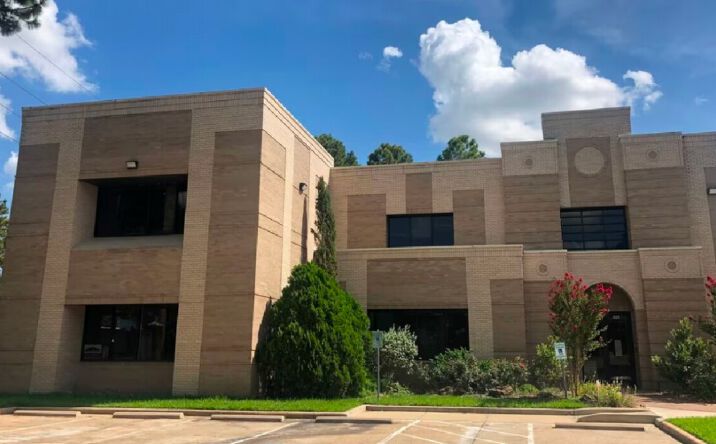 Pictures of Office property located at 535 E Fernhurst Dr, Katy, TX 77450 for sales - image #1