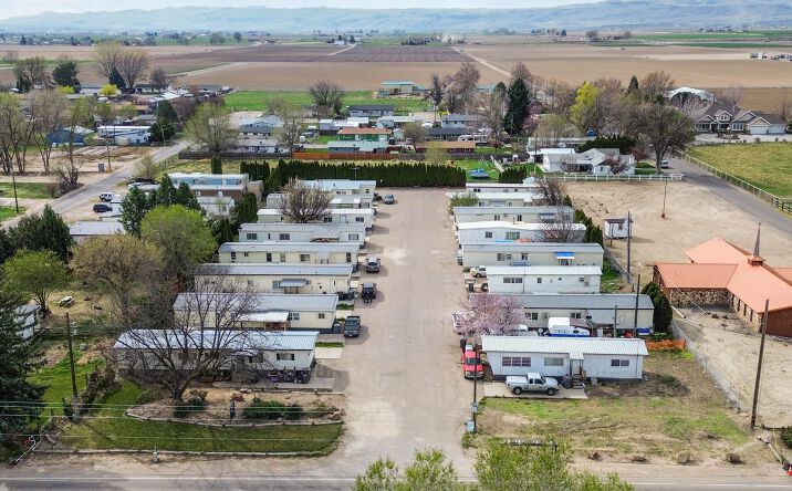 Pictures of Mobile Home Park property located at 615 W Idaho Ave, Homedale, ID 83628 for sales - image #1