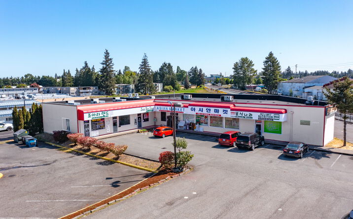 Pictures of Retail property located at 11717 Bridgeport Way SW, Tacoma, WA 98499 for sales - image #1