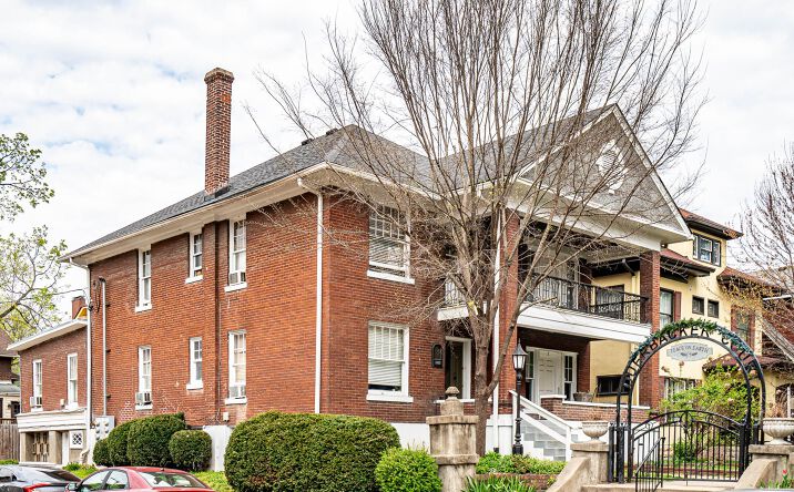 Pictures of Multifamily property located at 1382 Ouerbacker Ct, Louisville, KY 40208 for sales - image #1