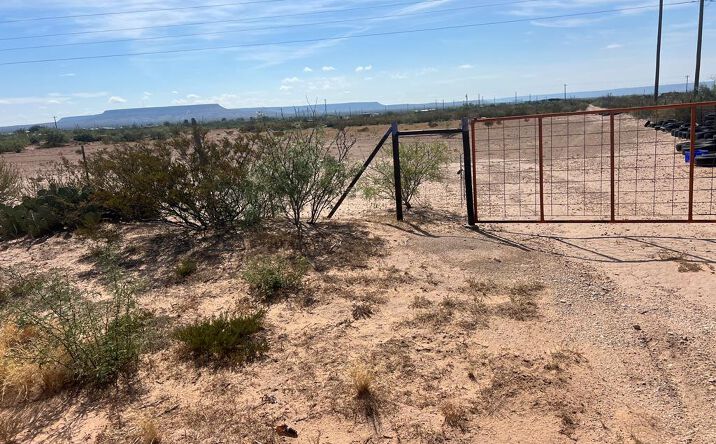 Pictures of Land property located at 1120 E 11th St, McCamey, TX 79752 for sales - image #1