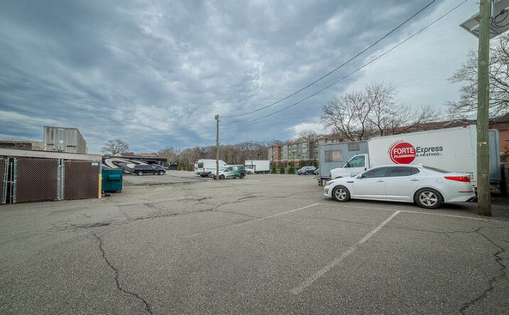Pictures of Industrial property located at 225 Paterson Ave, Wallington, NJ 07057 for sales - image #1