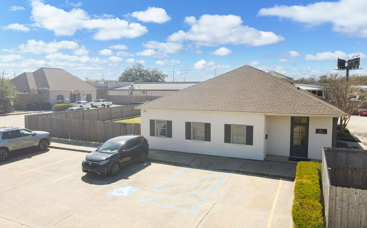Pictures of Office property located at 17505 Old Jefferson Hwy, Prairieville, LA 70769 for sales - image #1