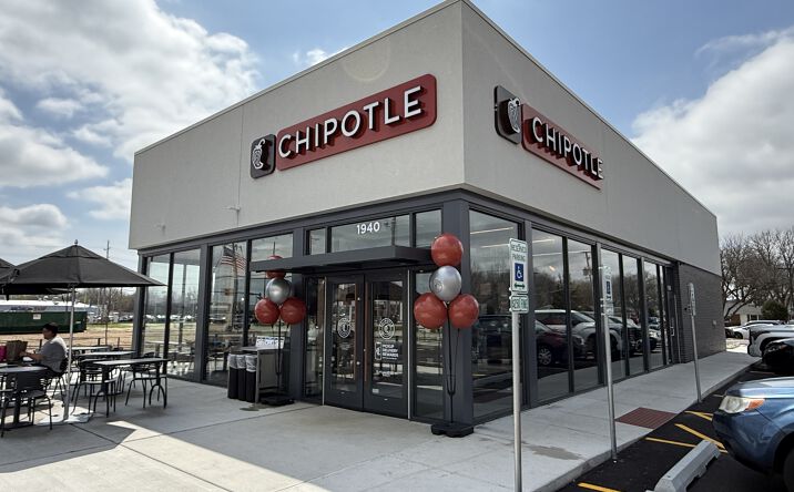 Pictures of Retail property located at 1940 N State St, Belvidere, IL 61008 for sales - image #1