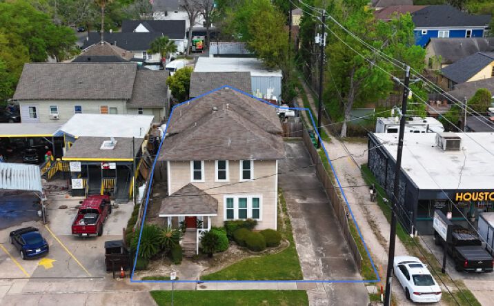 Pictures of Land, Mixed Use, Office, Retail property located at 111 W 14th St, Houston, TX 77008 for sales - image #1