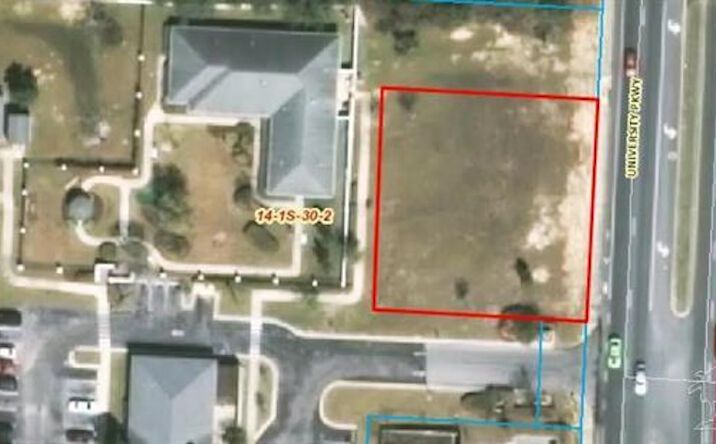 Pictures of Land property located at 9021 University Pkwy, Pensacola, FL 32514 for sales - image #1