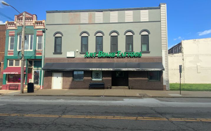 Pictures of Retail property located at 32 Erie St N, Massillon, OH 44646 for sales - image #1