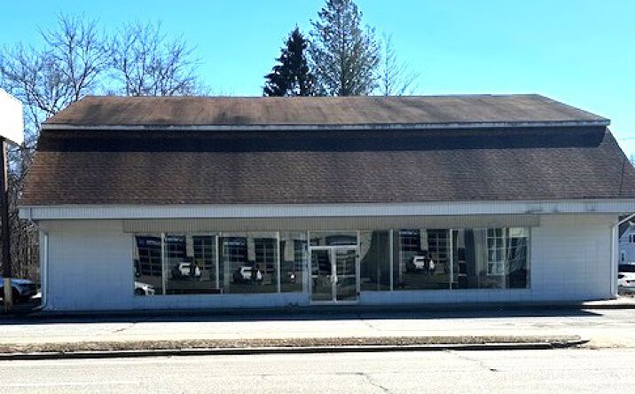 Pictures of Office, Retail, Special Purpose property located at 558 W Main St, Norwich, CT 06360 for sales - image #1