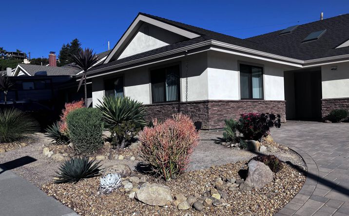 Pictures of Senior Living property located at 452 Heidelberg Ave, Ventura, CA 93003 for sales - image #1