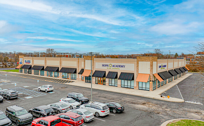 Pictures of Retail property located at 3919 Madison Ave, Indianapolis, IN 46227 for sales - image #1