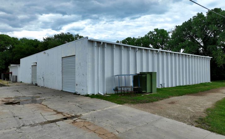 Pictures of Industrial property located at 126 S Griffith St, El Dorado, KS 67042 for sales - image #1
