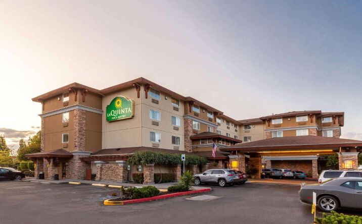 Pictures of Hospitality property located at 1500 NE 134th St, Vancouver, WA 98685 for sales - image #1