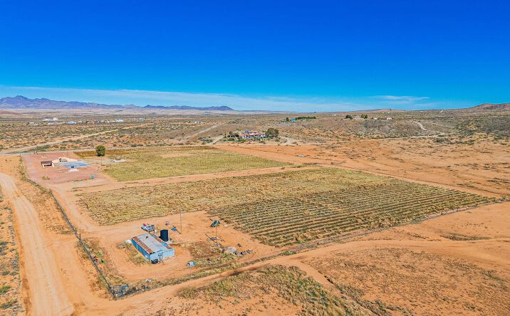 Pictures of Retail, Land property located at 2909 E Country Club Dr, Willcox, AZ 85643 for sales - image #1