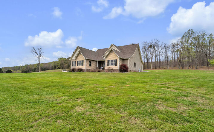 Pictures of Land property located at 1809 Co Rd 50, Riceville, TN 37370 for sales - image #1