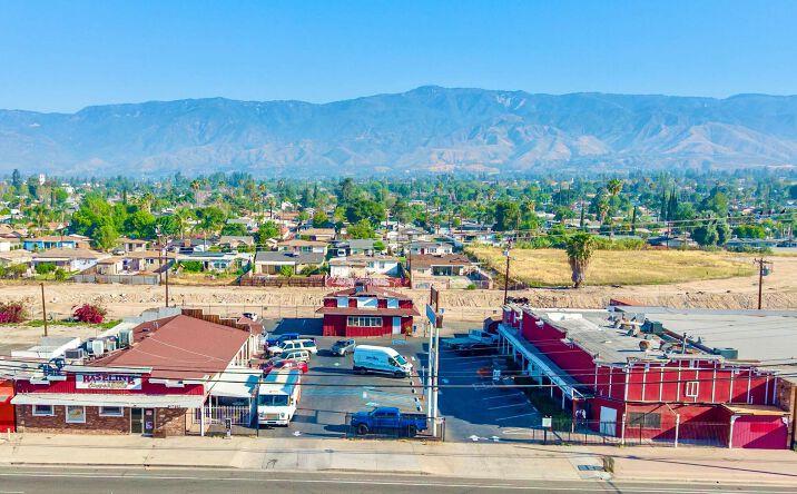 Pictures of Retail property located at 25578, 25586, & 25598 Base Line St, Highland, CA 92410 for sales - image #1