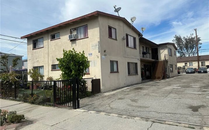 Pictures of Multifamily property located at 1659 W 207th, Torrance, CA 90501 for sales - image #1