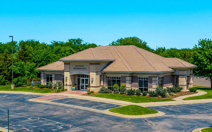 Pictures of Office property located at 1700 waterfront, Wichita, KS 67206 for sales - image #1