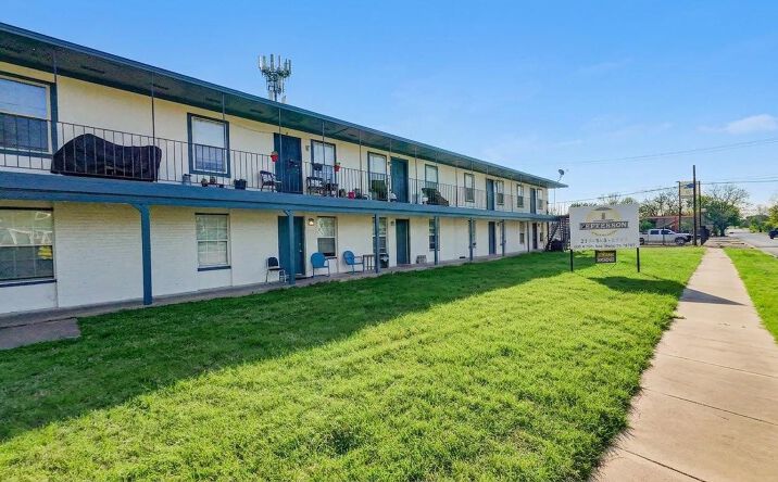 Pictures of Multifamily property located at 925 N 26th St, Waco, TX 76707 for sales - image #1