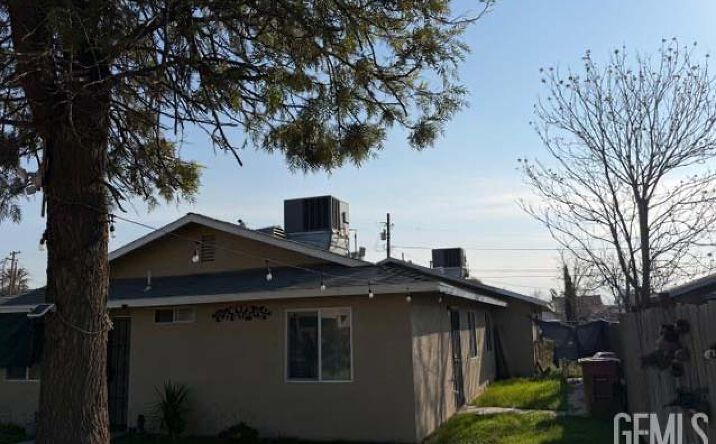 Pictures of Multifamily property located at 415 S Haley St, Bakersfield, CA 93307 for sales - image #1