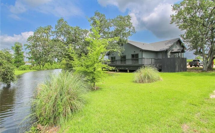 Pictures of Business for Sale, Office, Retail, Industrial, Hospitality, Mixed Use property located at 825 W Prien Lake Road, Lake Charles, LA 70601 for sales - image #1