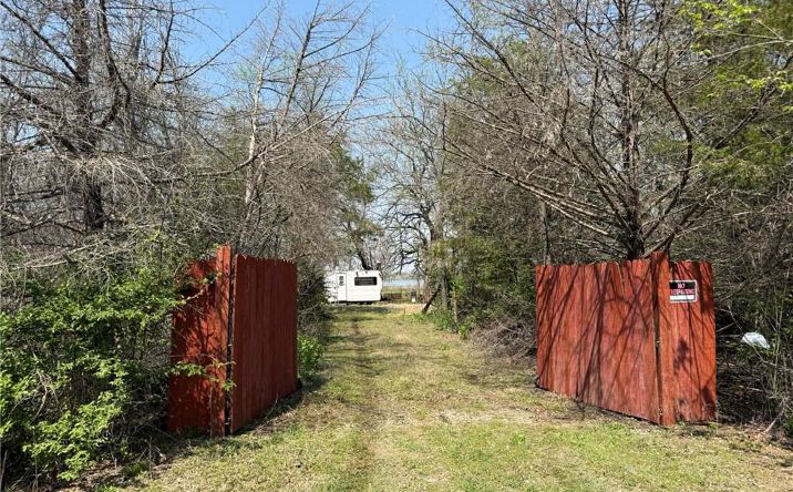 Pictures of Land, Special Purpose property located at 18760 McKinley Lake Road, Parsons, KS 67356 for sales - image #1