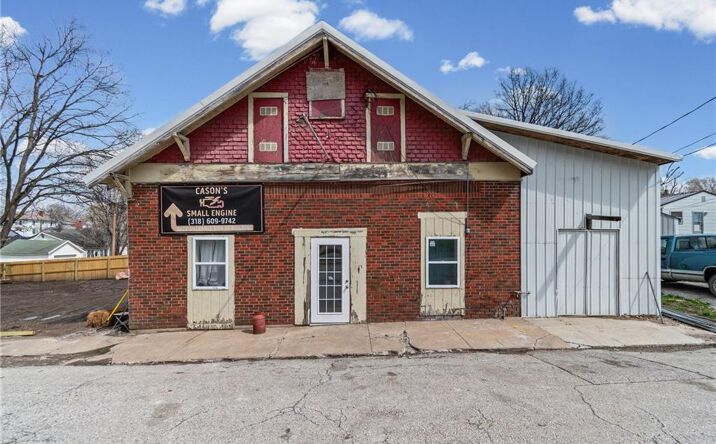 Pictures of Business for Sale, Office, Retail property located at 108 N Virginia Street, Carrollton, MO 64633 for sales - image #1