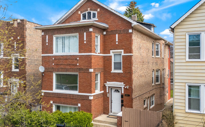 Pictures of Multifamily property located at 8841 S Muskegon Avenue, Chicago, IL 60617 for sales - image #1