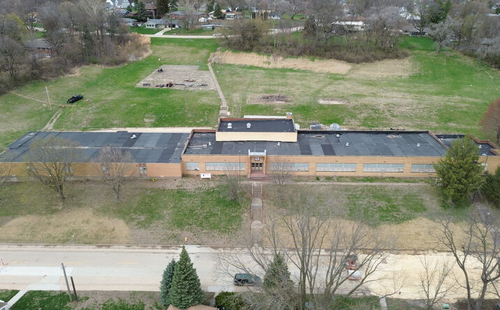 Pictures of Mixed Use, Multifamily, Special Purpose property located at 1850 S Bluff Boulevard, Clinton, IA 52732 for sales - image #1