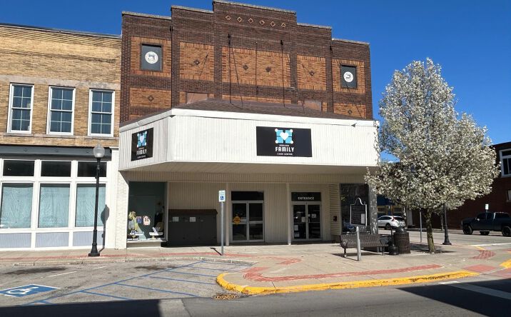Pictures of Retail property located at 501 N Jefferson Street, Huntington, IN 46750-2748 for sales - image #1