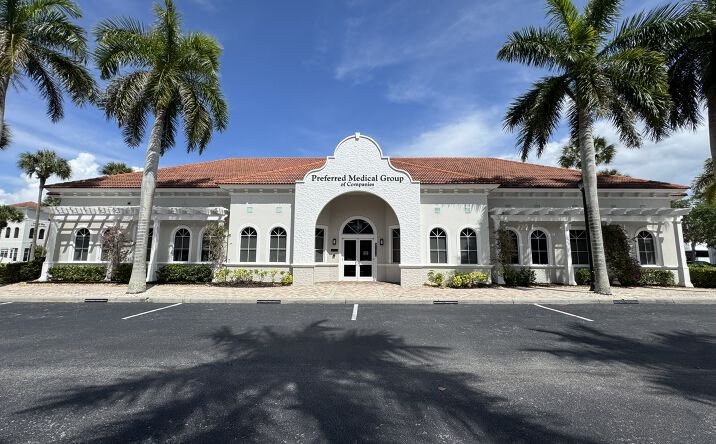 Pictures of Office property located at 9140 Corsea Del Fontana Way, Naples, FL 34109 for sales - image #1