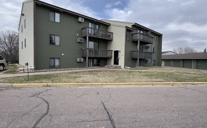 Pictures of Multifamily property located at 4304 E 26th St, Sioux Falls, SD 57103 for sales - image #1