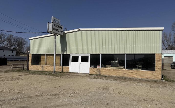 Pictures of Mixed Use, Retail, Self Storage property located at 512 W 14th St, Falls City, NE 68355 for sales - image #1