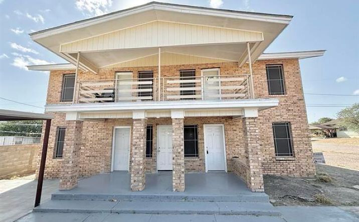 Pictures of Multifamily property located at 1109 Jackson Street, Zapata, TX 78076 for sales - image #1