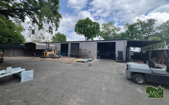 Pictures of Industrial property located at 425 Barry St, Orlando, FL 32808 for sales - image #1