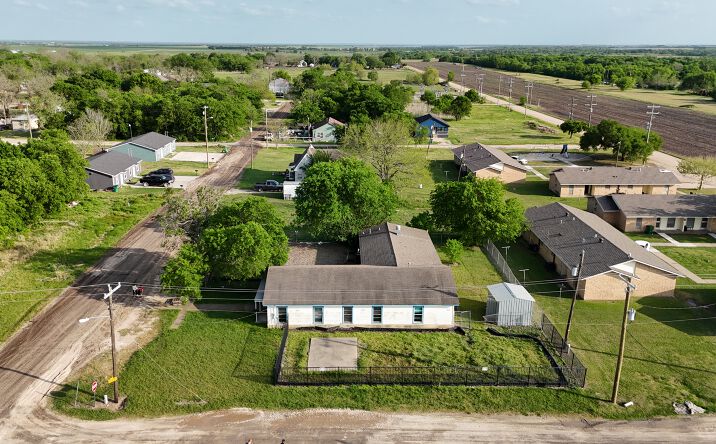 Pictures of Office property located at 401 S Main St, Mart, TX 76664 for sales - image #1