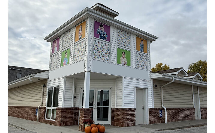 Pictures of Retail property located at 20111 Roberts St, Omaha, NE 68022 for sales - image #1