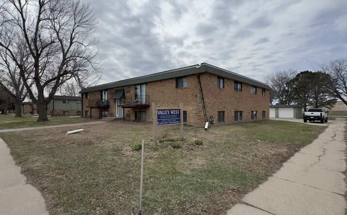 Pictures of Multifamily property located at 4101 S West Ave, Sioux Falls, SD 57105 for sales - image #1