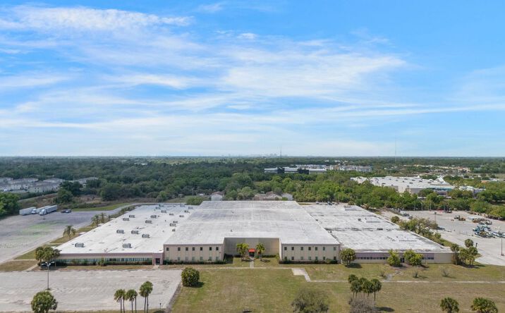Pictures of Industrial property located at 100 Cattlemen Rd, Sarasota, FL 34232 for sales - image #1