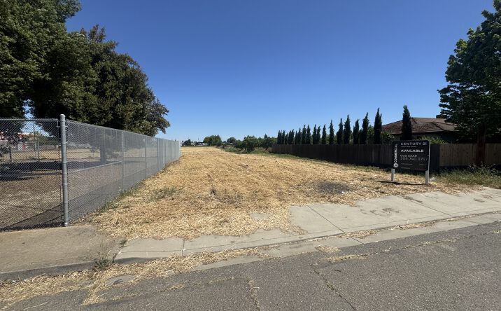 Pictures of Land property located at XXX Yosemite Blvd, Waterford, CA, USA, Waterford, CA 95386 for sales - image #1