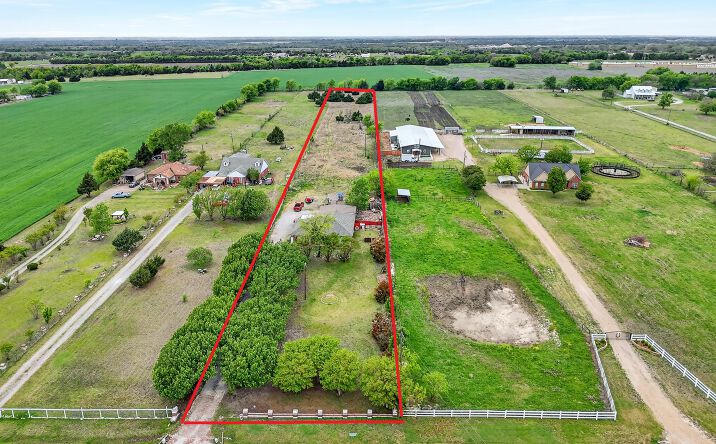 Pictures of Mixed Use, Land, Self Storage property located at 2070 Co Rd 377, Van Alstyne, TX 75495 for sales - image #1