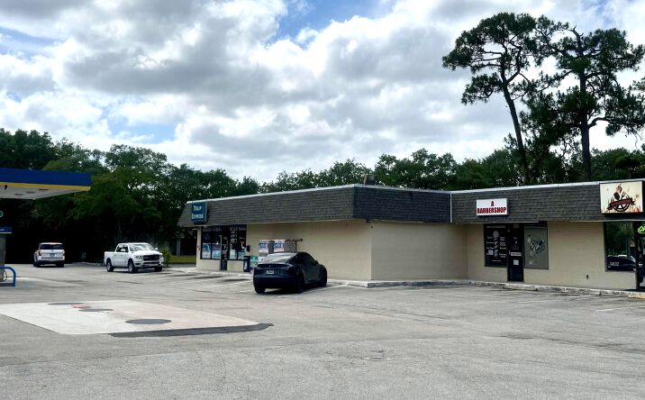 Pictures of Retail, Special Purpose property located at 302 SW Tulip Blvd, Port St. Lucie, FL 34953 for sales - image #1
