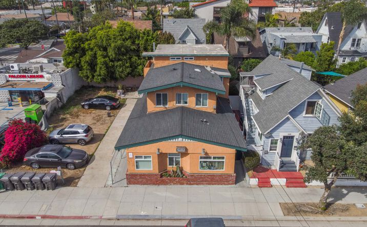 Pictures of Multifamily property located at 1513 E Broadway, Long Beach, CA 90802 for sales - image #1