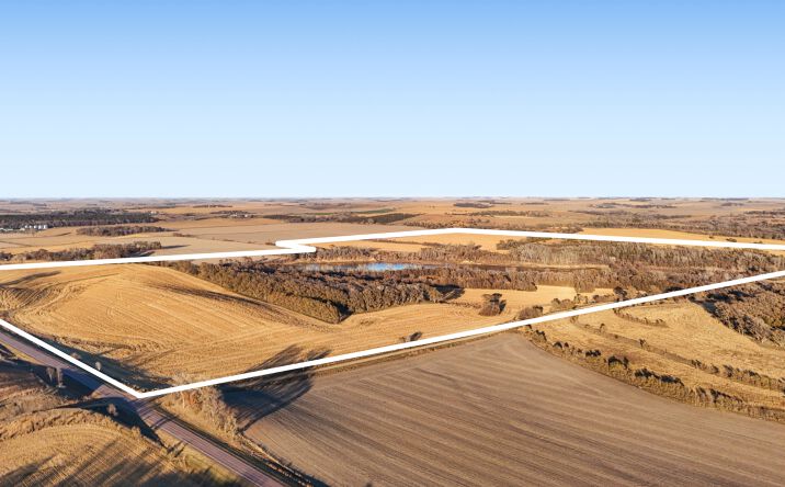 Pictures of Land property located at 47162 310th St, Beresford, SD 57004 for sales - image #1