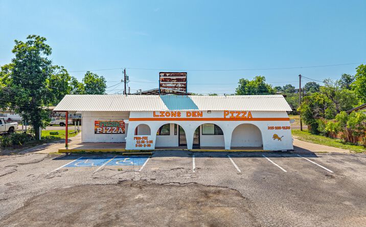Pictures of Mixed Use, Retail property located at 1607 Martinez St, Ozona, TX 76943 for sales - image #1