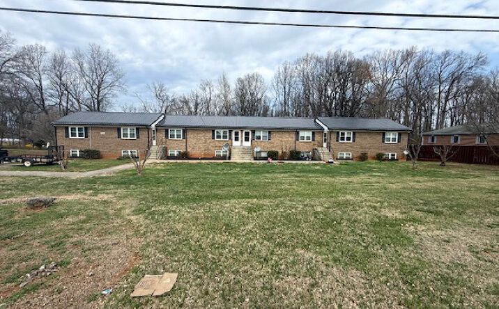 Pictures of Multifamily property located at 1664 Graves Mill Rd, Lynchburg, VA 24502 for sales - image #1