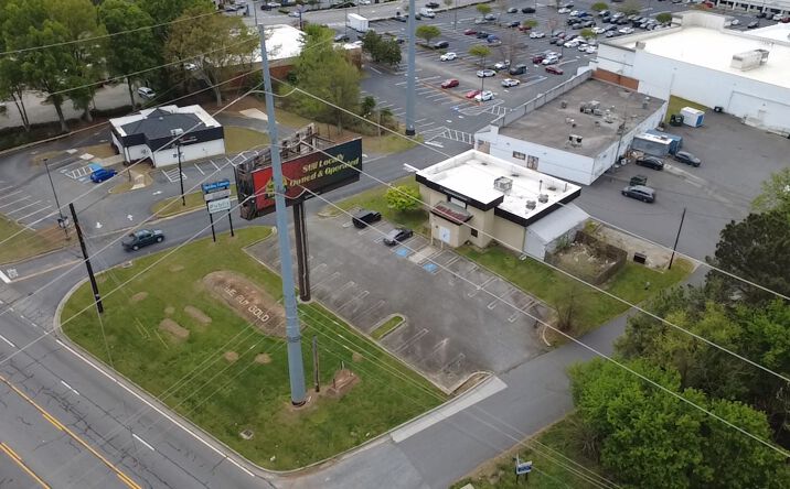Pictures of Retail property located at 7820 Holcomb Bridge Rd, Norcross, GA 30092 for sales - image #1