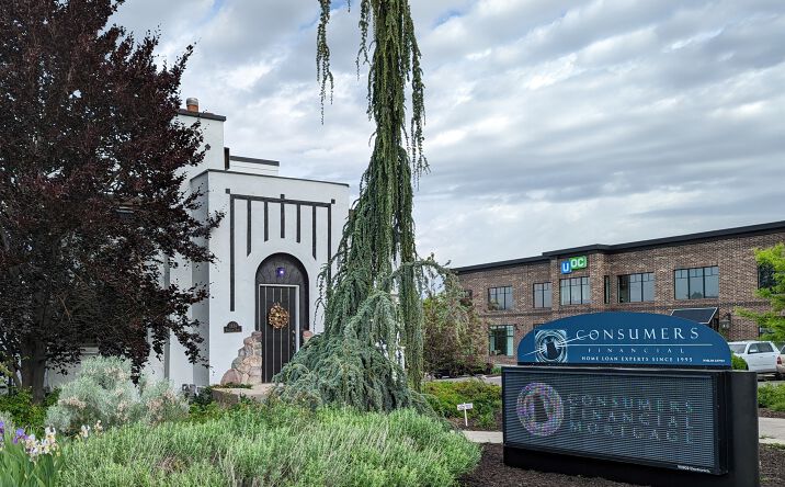Pictures of Mixed Use, Office, Retail property located at 2834 S Highland Dr, Salt Lake City, UT 84106 for sales - image #1
