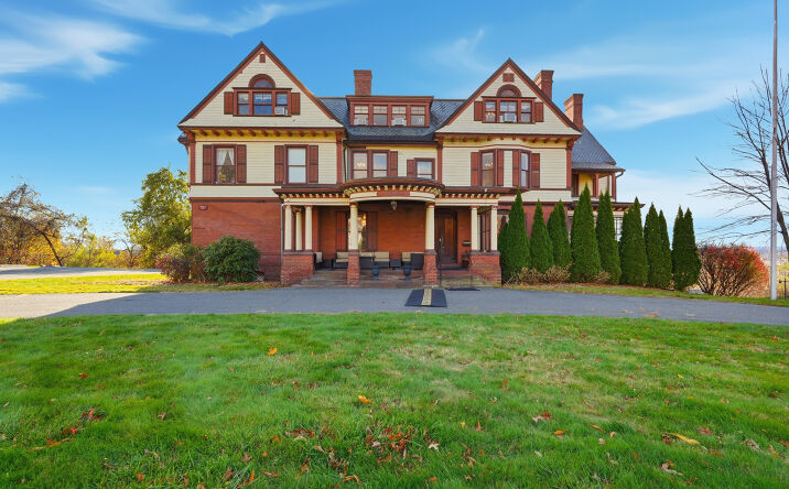 Pictures of Hospitality property located at 270 Maple St, Springfield, MA 01105 for sales - image #1