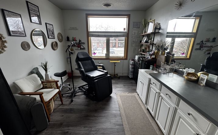 Pictures of Office, Retail, Special Purpose property located at 5051 E University Ave, Pleasant Hill, IA 50327 for sales - image #1
